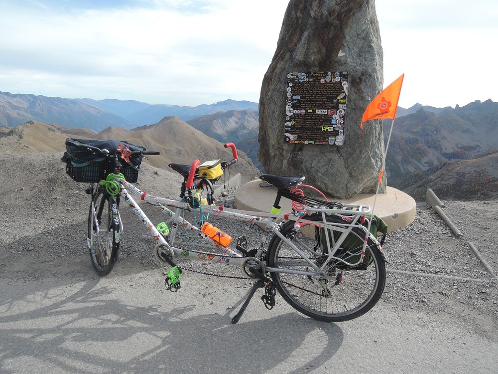 Arrivés à 2802m d'altitude au Col de la Bonette