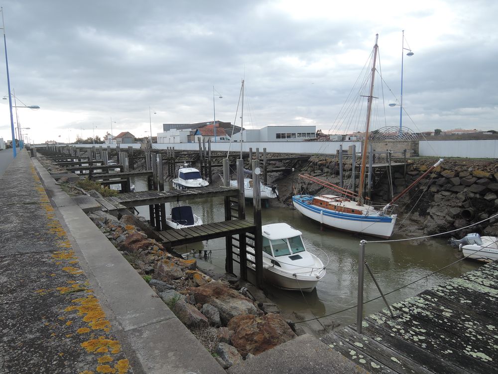 Petit port près de Beauvoir Sur Mer