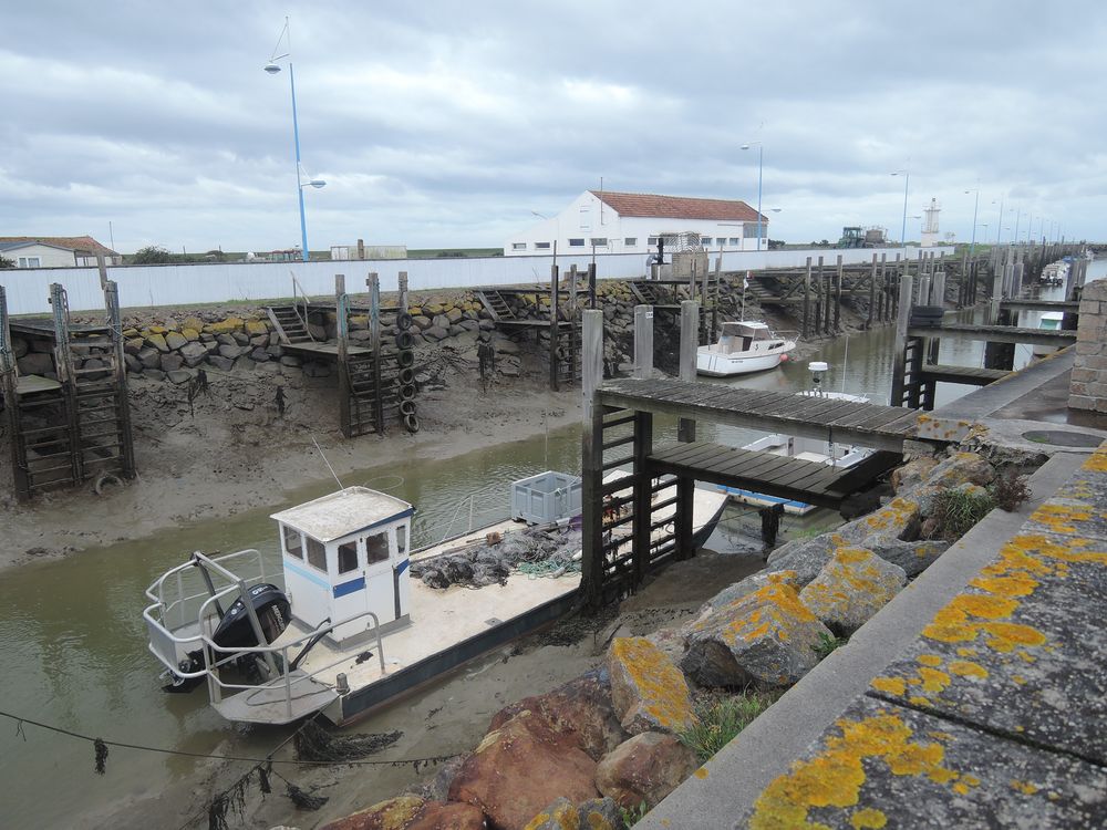 Petit port près de Beauvoir Sur Mer