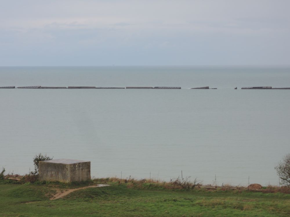 Arromanches: vue sur une des plages du débarquement