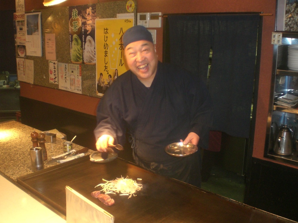 Soirée Takoyaki entre autres...: le chef en plein boulot