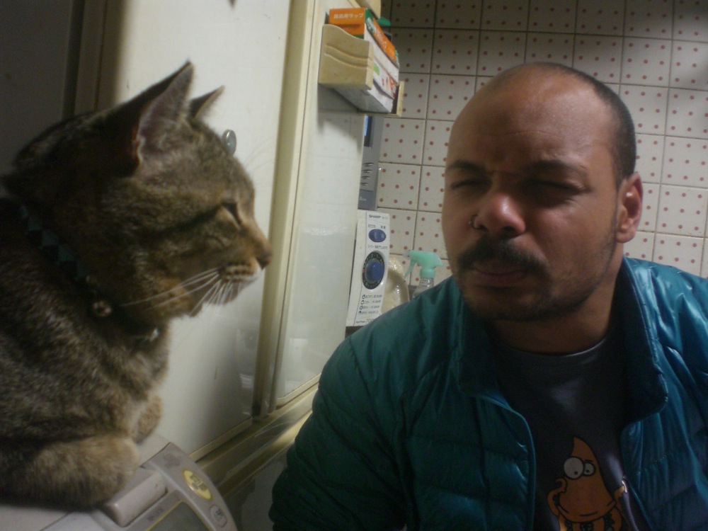 Soirée NABE chez Keiko: François communique avec Lemon, le chat de Keiko