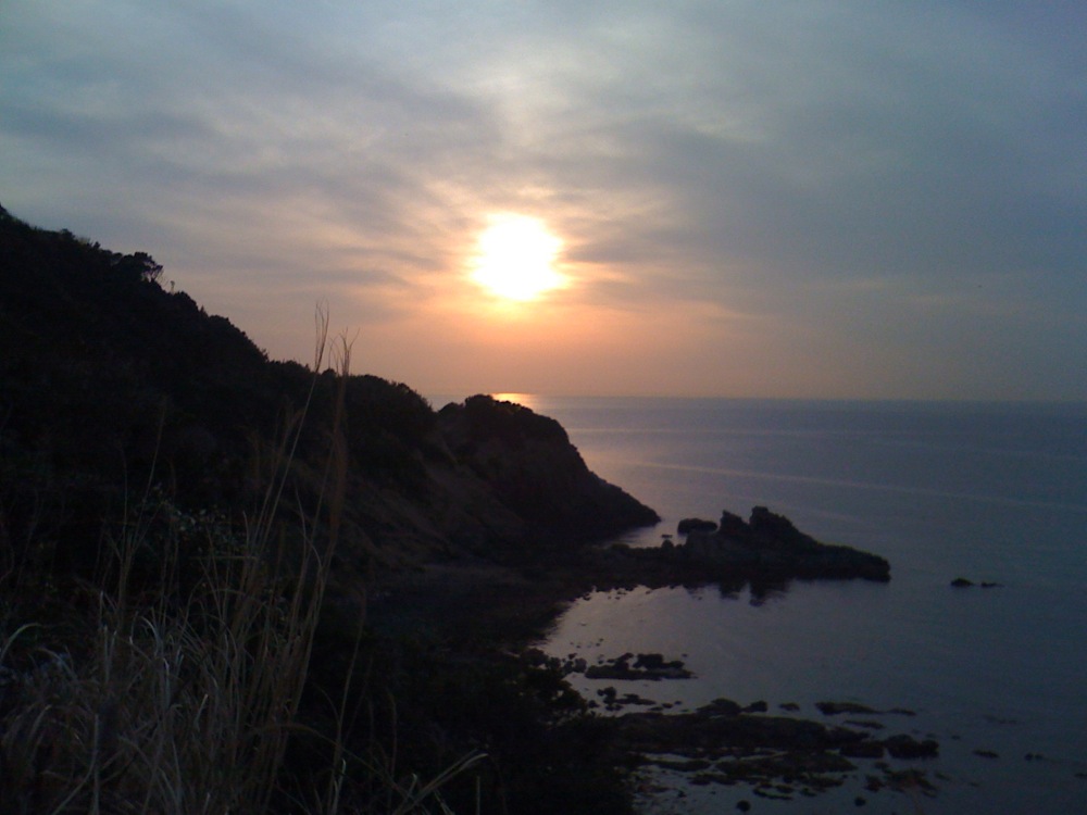 Nous, on aime bien les couchers de soleil sur la mer...