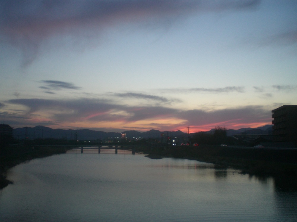 Coucher de soleil sur la route, un peu plus tard!