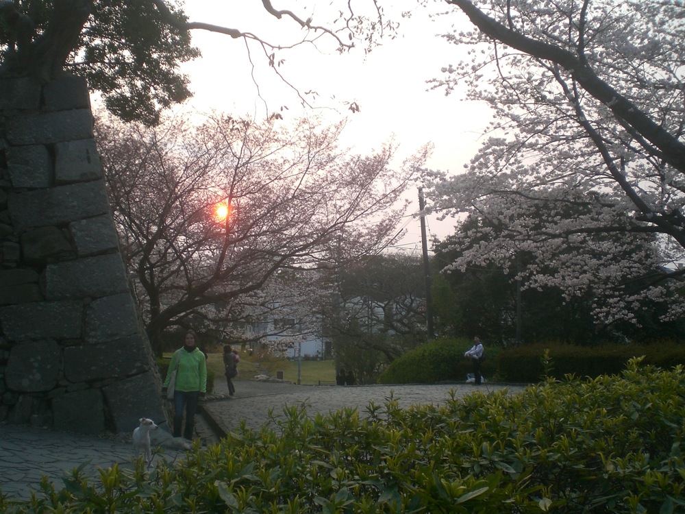 Ruines du château: Sandrine et Carlo pour la photo!