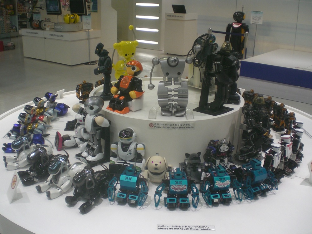 Robosquare: belle brochette de robots