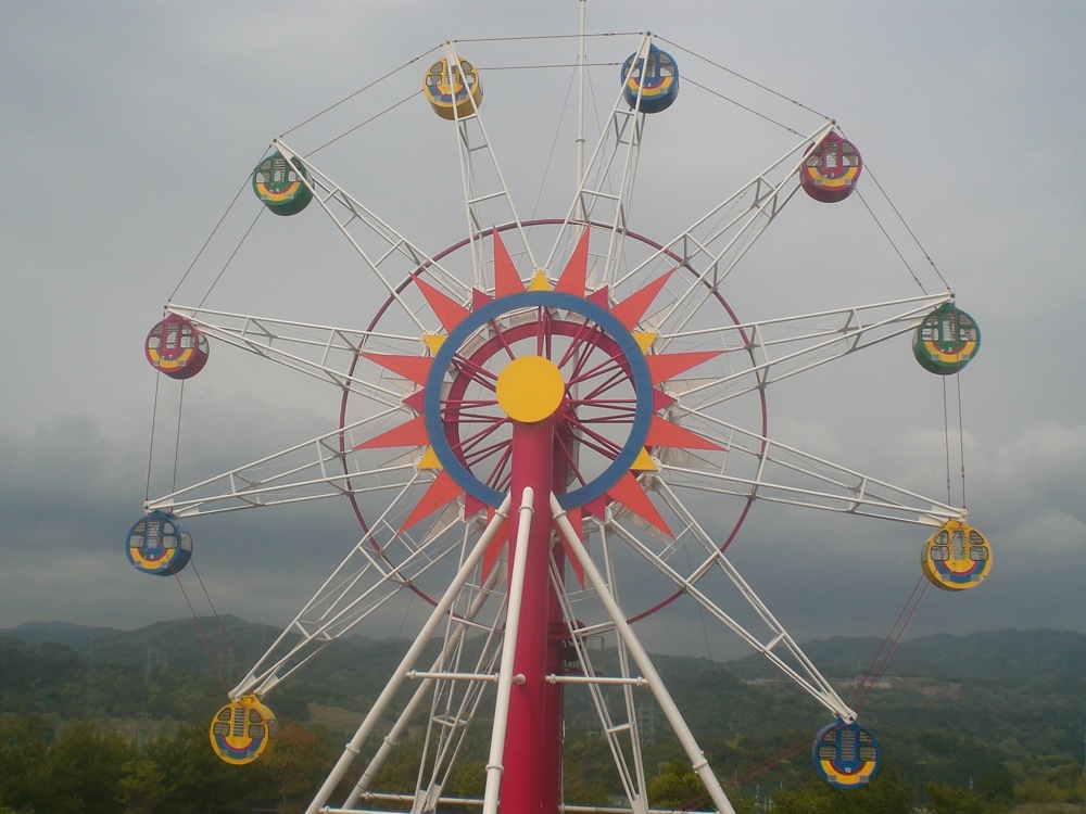 Une petite roue tourne juste au dessus de notre tente