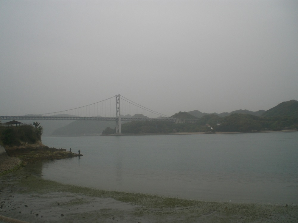 Voici le 2ème pont, celui qui nous améne à notre camping pour la nuit