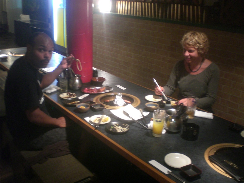 Resto Yakiniku: viande grillée, légumes, salades et boissons à volonté