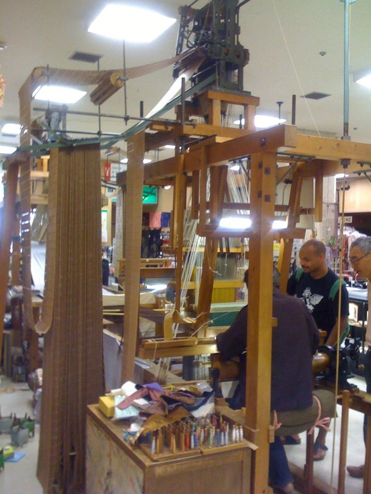 Métier à tisser: métier Jacquard importé de Lyon!