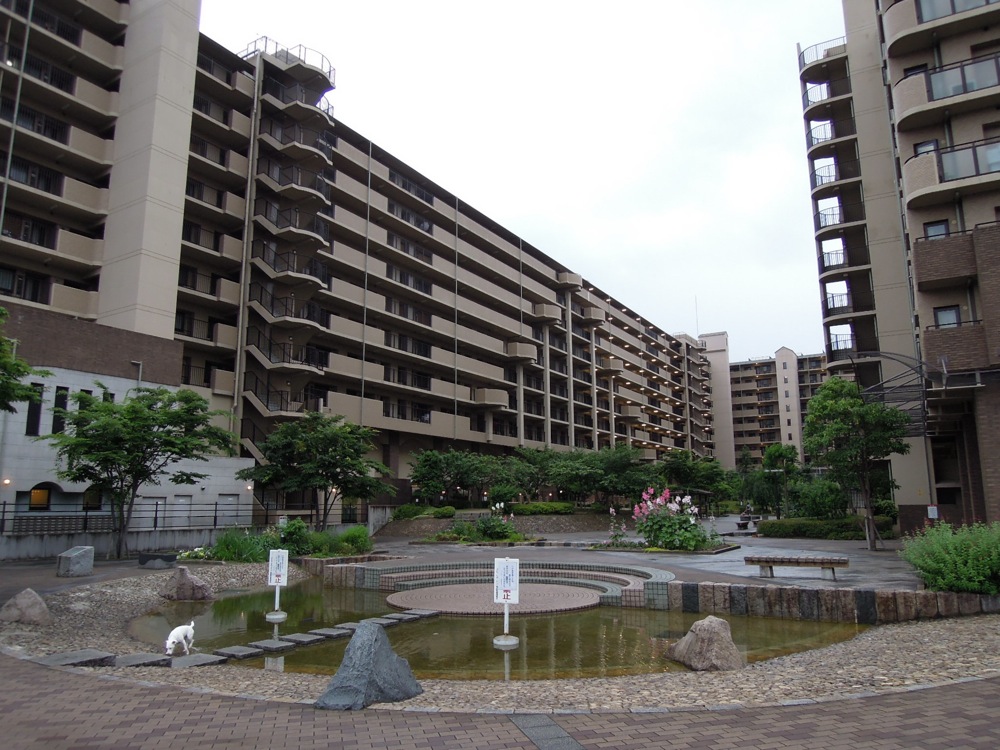 Un complexe d'appartements à Kyoto