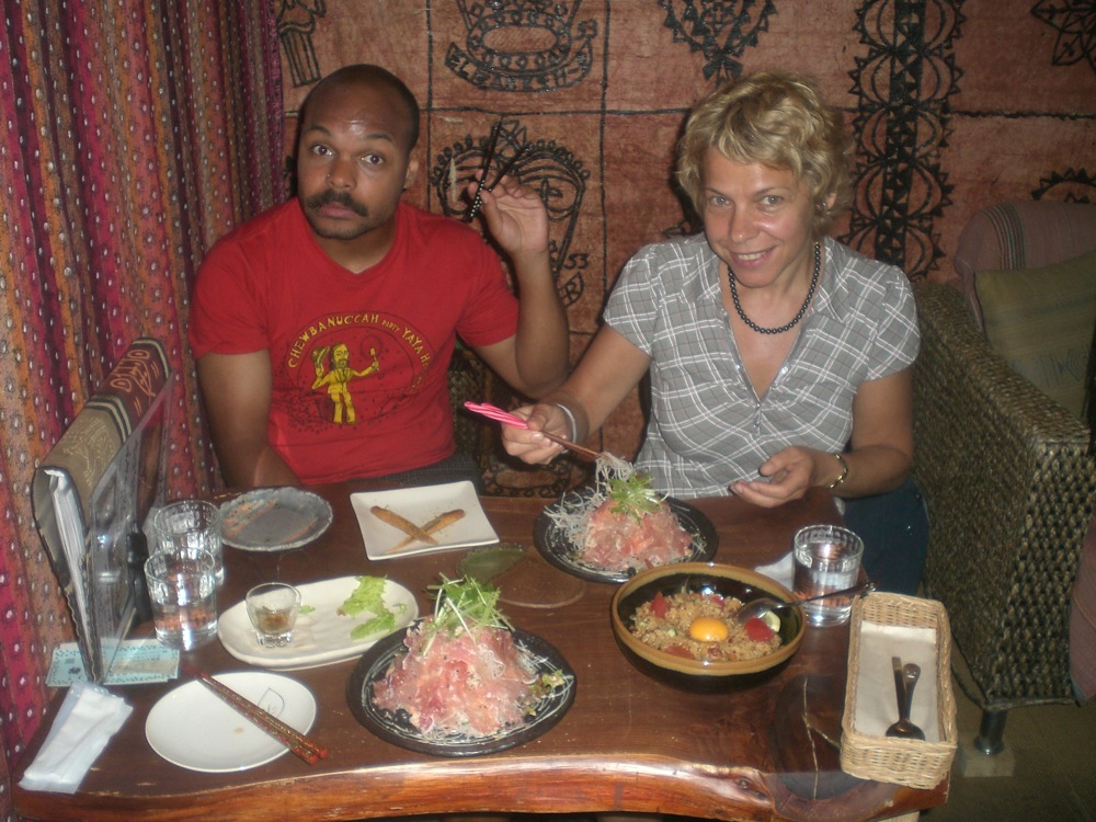 Dîner dans un petit resto à la déco indienne... trop mignon!