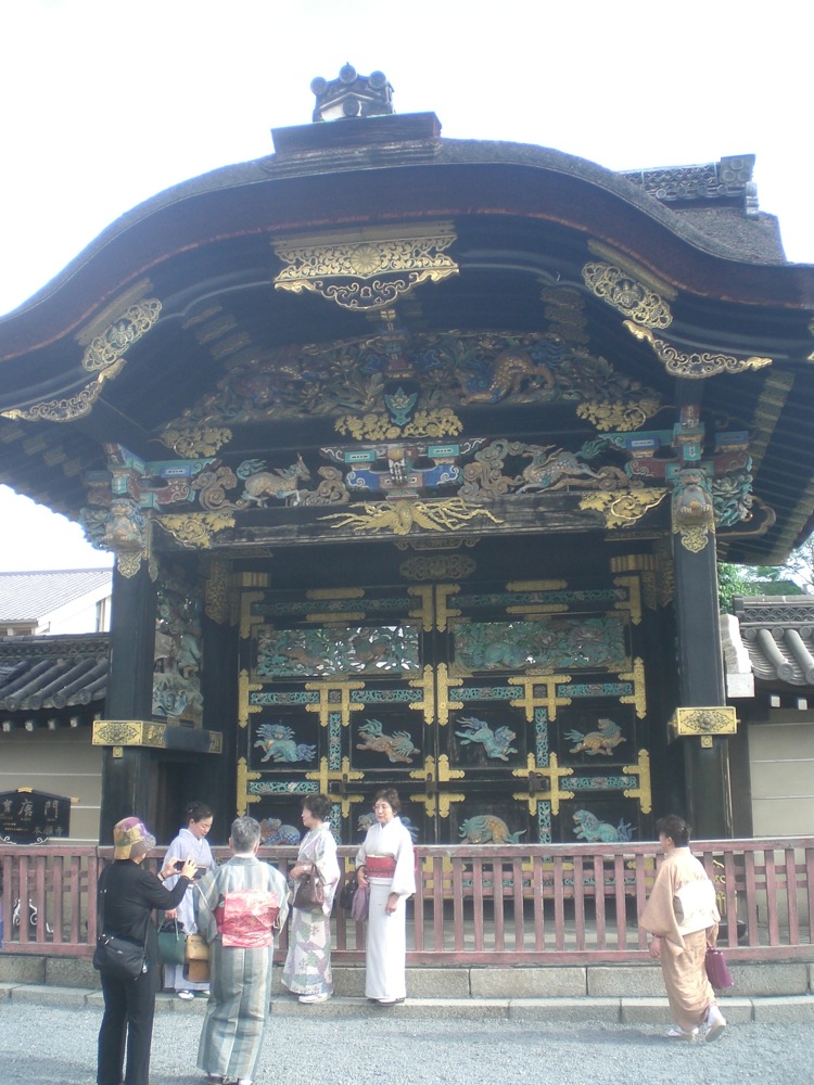 Une des portes du temple Nishi Hongan-ji: Trésor national