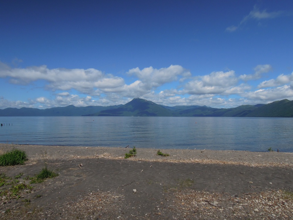 Le lac Shikotsu fait partie d'un parc national