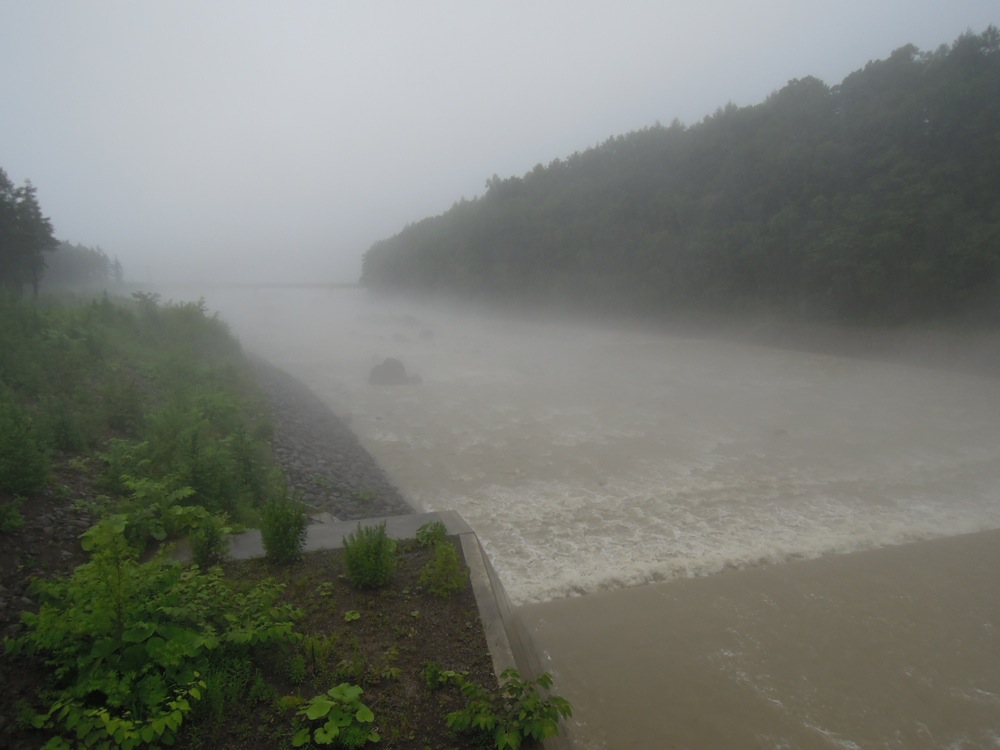 Le bruit et la brume rende cet endroit impressionant