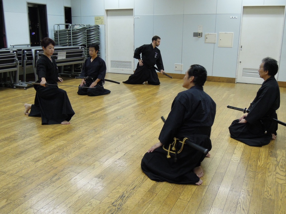 Iaido: art martial japonais se focalisant sur l'acte de dégainer le sabre et de trancher en un seul mouvement