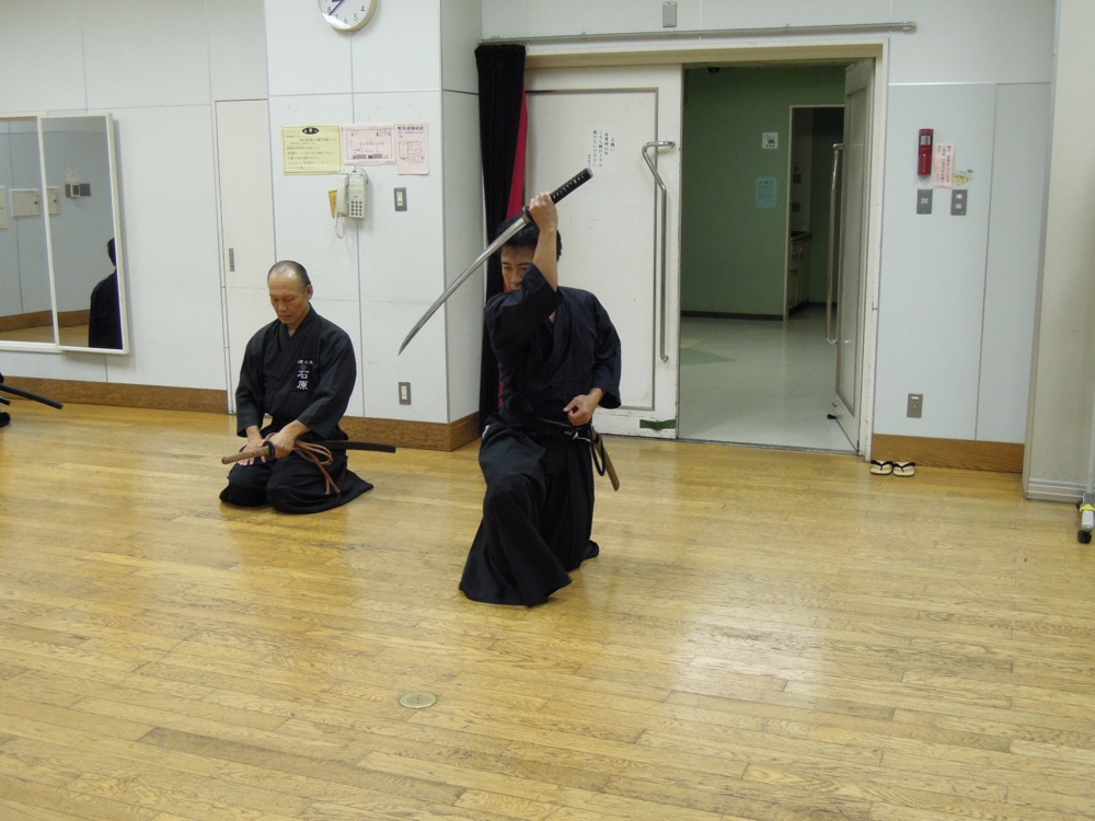 Iaido: art martial japonais se focalisant sur l'acte de dégainer le sabre et de trancher en un seul mouvement